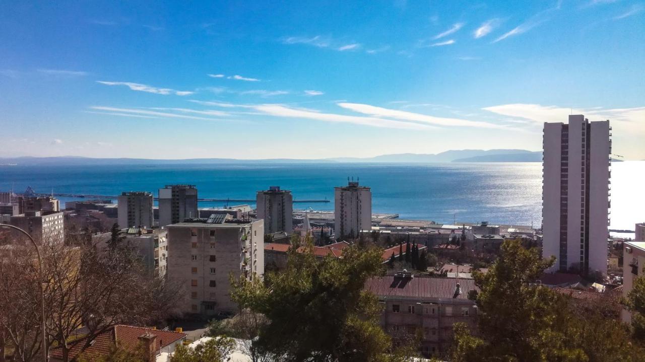 Sea And Mountain Appartement Rijeka Buitenkant foto